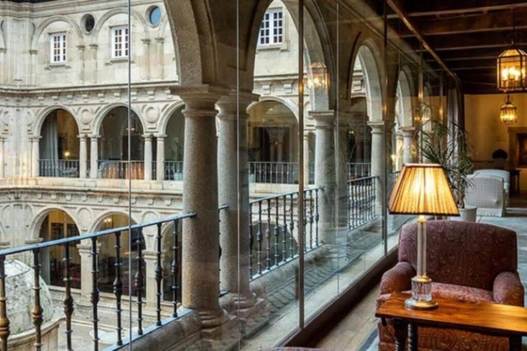 Luminoso Loft Apartment Monforte De Lemos Bagian luar foto